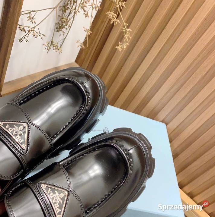 Lofersy Prada rozmiar 40 Warszawa