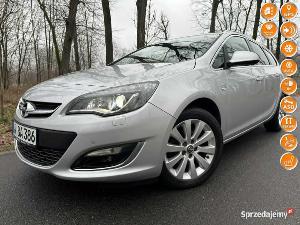 Opel Astra Sport Tourer 20 CDTI 165 2013r Xenon manualna Józefkowo