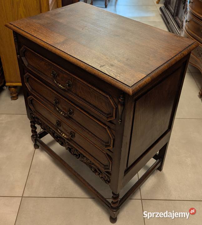 Piękna ciemna dębowa bogato zdobiona komoda
