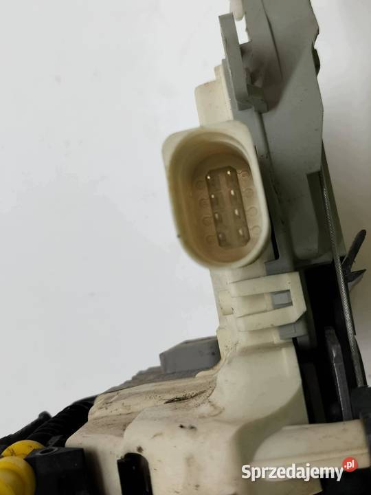 ZAMEK DRZWI TYŁ PRAWY 4G0839016C Audi Q7 II