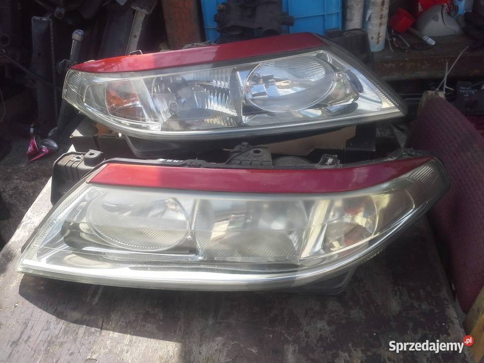 lampa przód Renault Laguna 2 19 dci 2003r kombi Rok produkcji 2003 zachodniopomorskie Dębno