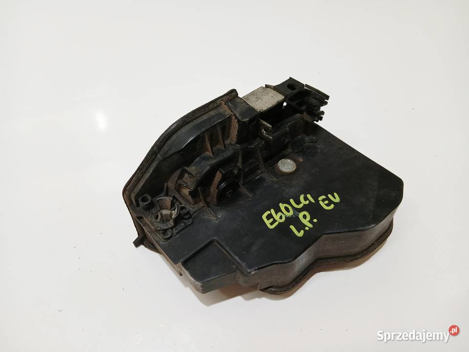 ZAMEK DRZWI LEWY PRZÓD BMW E60 E61 OE 7202143 lubelskie Strzyżewice
