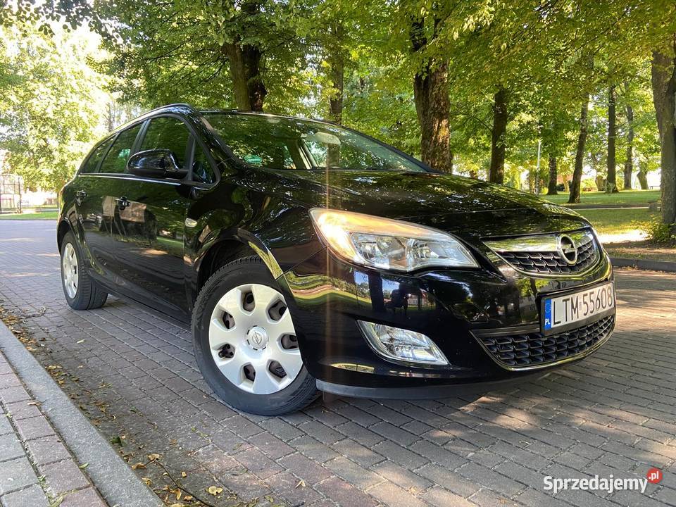Opel Astra J 14 benzyna Prywatnie nieuszkodzony lubelskie Tomaszów Lubelski