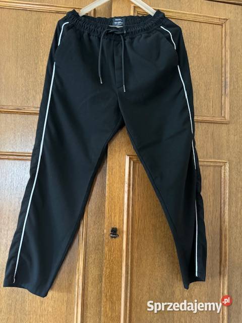 Spodnie męskie M Jogger fit Bershka czarne z Częstochowa