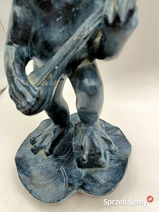 Figurka żaba orkiestra ogrodowa żywica masa Zamość