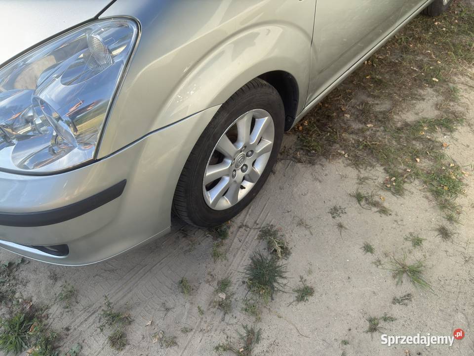 Sprzedam Toyota Corolla Verso 18 benzyna 2006 7 Corolla Verso Mszczonów