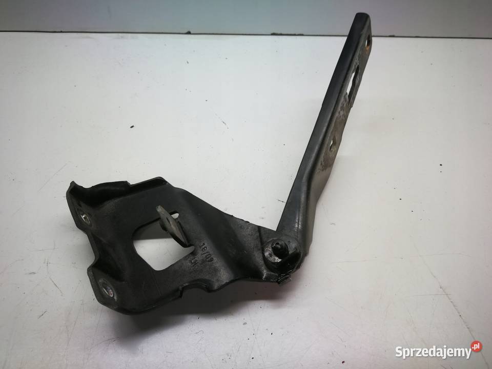 ZAWIAS MASKI LEWY AUDI A4 B8 8K0823301D Przystajń