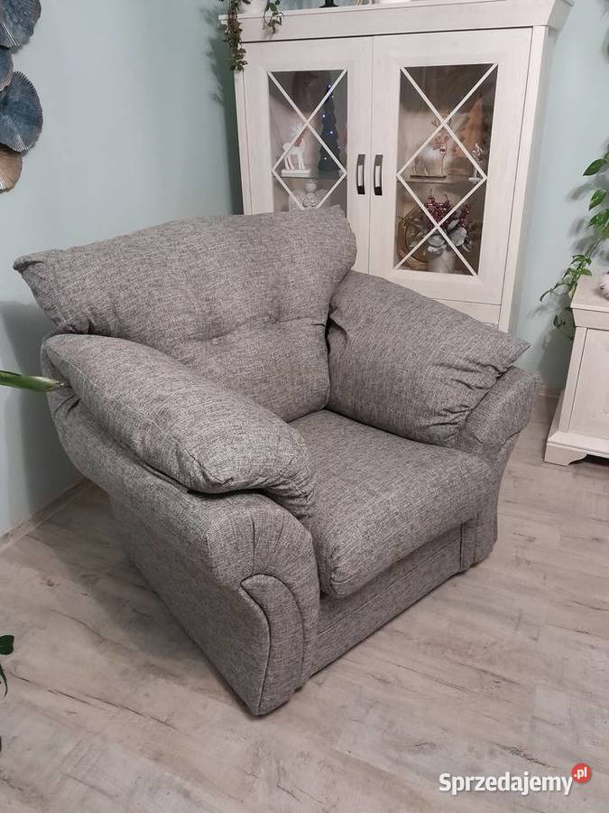 Nowy wygodny fotel