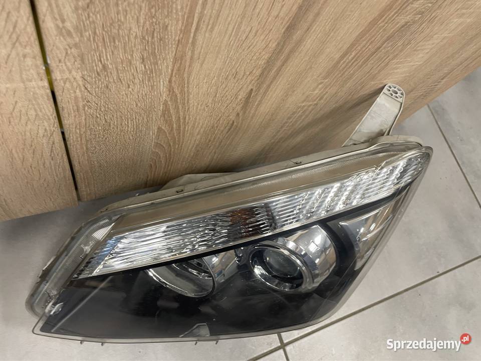 Isuzu D reflektor przód L R lubelskie Kozubszczyzna
