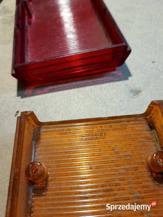 Klosz lampy e426 Ursus C355 Niewiadów PRL Rok produkcji 1975 Lampy tylne Dąbrowa Tarnowska