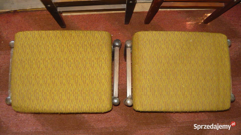 Podnóżek tapicerowany PRL patyczak pufa taboret Sokółka