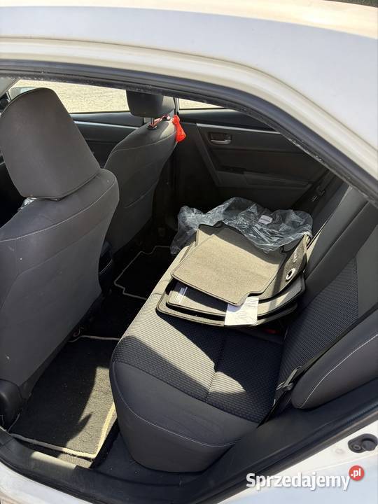 Toyota Corolla 16 benzyna z gazem nieuszkodzony Warszawa