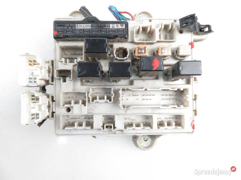 BSI TOYOTA PREVIA R3 20 D4D 8922128040 Skrzynki bezpieczników