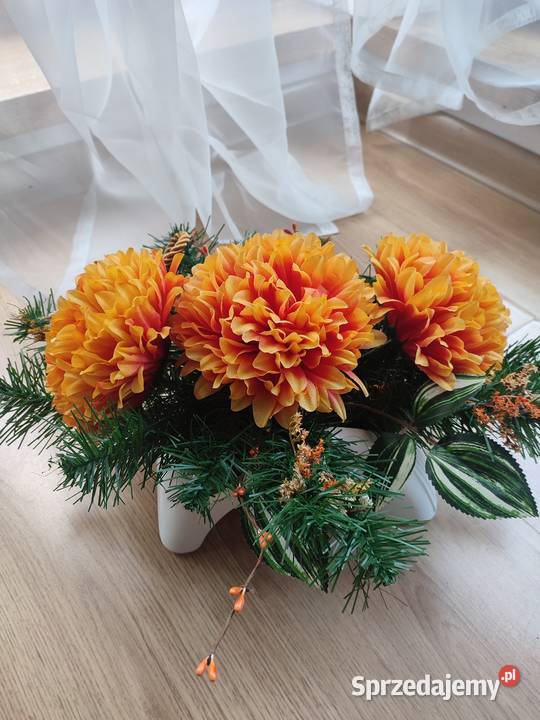 Kompozycja kwiatowa na grób kompozycja na płytę Sosnowiec