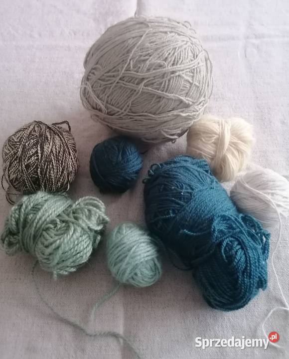 Wełna w odcieniach zielenimelanż i biała waga łódzkie Łódź