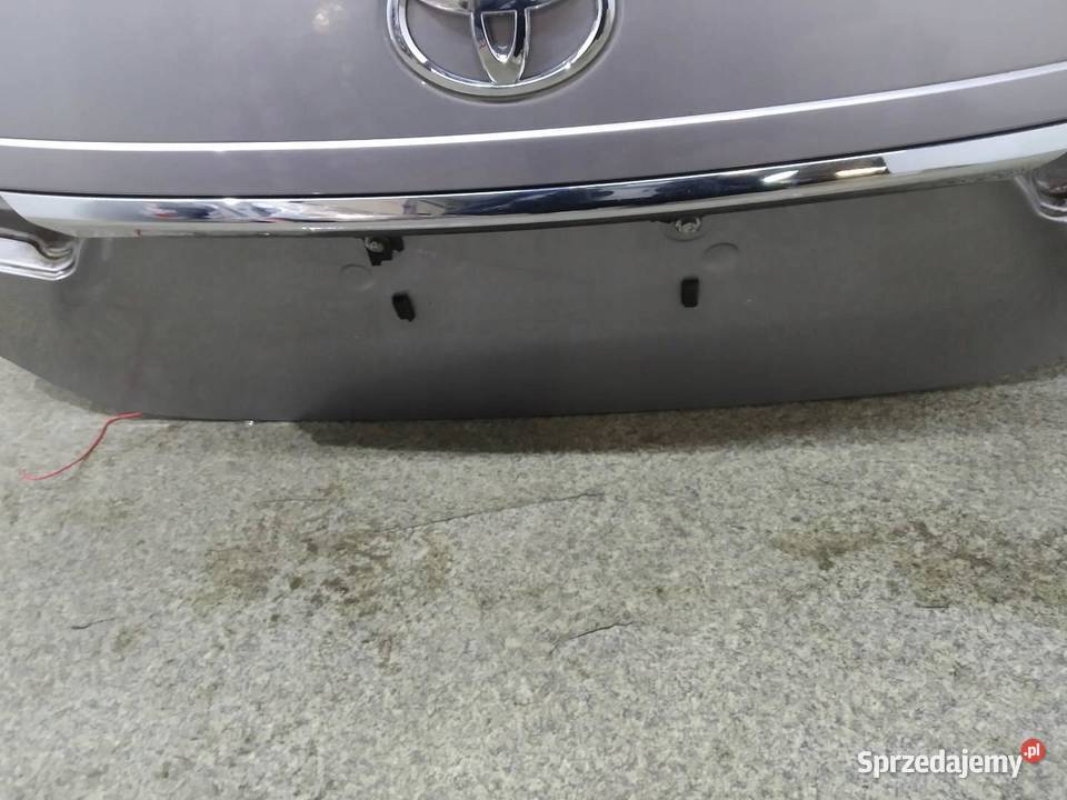 KLAPA TYŁ SEDAN LIFT E16 E17 E18 Toyota Corolla