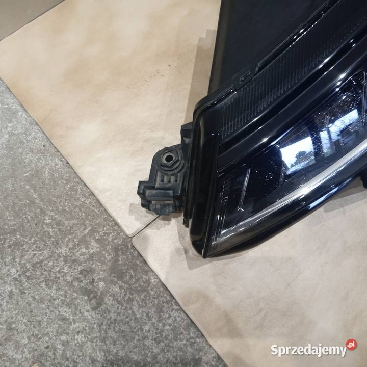 Skoda karoq reflektor lewy Full led Bixenon Kamieniec Wrocławski