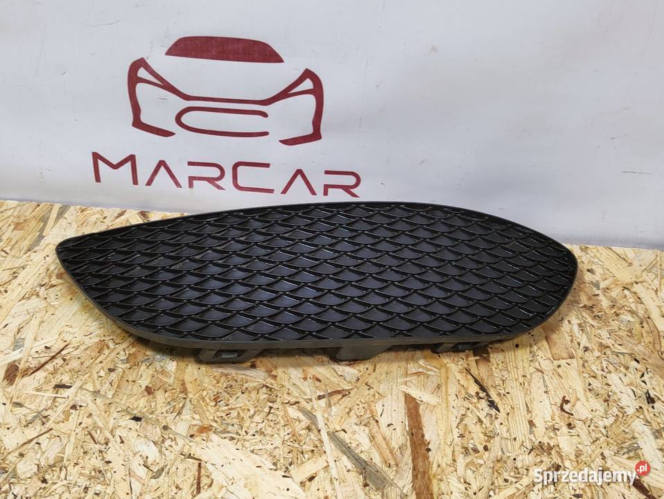 Kratka Zderzaka Lewy Przód Mercedes CKlasa W205 Atrapy wielkopolskie