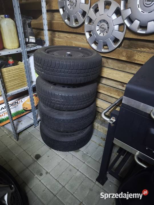 Opony zimowe na stalówkach 15 kołpaki opel Namysłów sprzedam