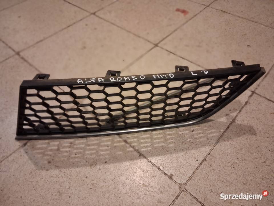 Alfa Romeo Mito kratka atrapa w zderzak lewa Stalowa Wola sprzedam