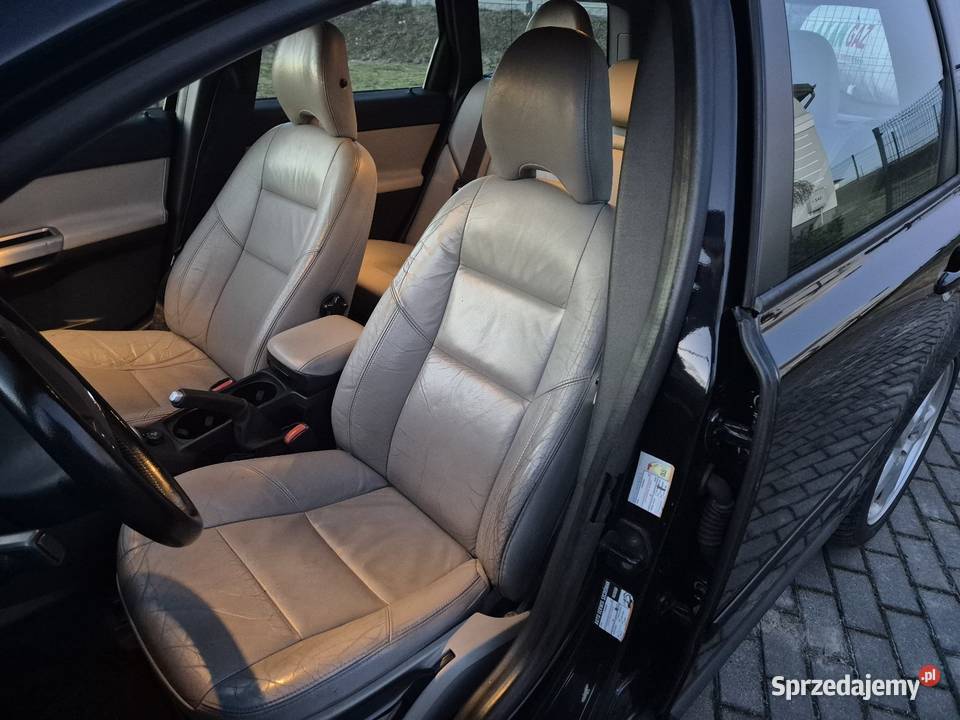 Volvo v50 doinwestowane Serokomla