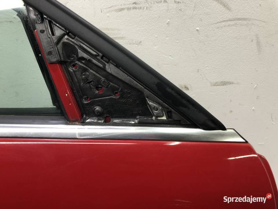DRZWI PRAWY PRZÓD MERCEDES W204 590 wielkopolskie