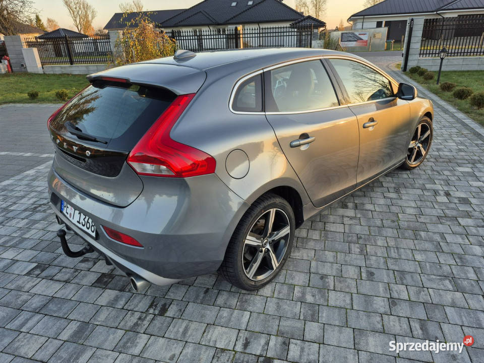 Volvo V40 20D2 RDESIGN navi full led chromy Nowe VAT marża Drelów sprzedam