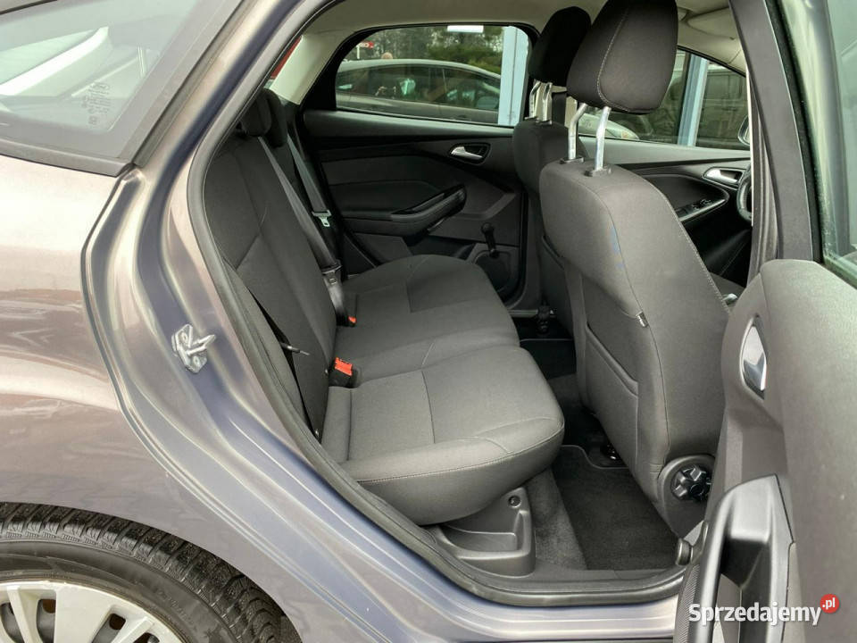 Ford Focus lift benzynka klimatronic manual cz