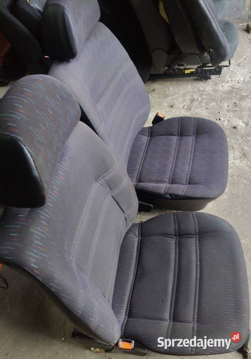 Fotele kanapa komplet volkswagen golf III 3 Wiskitki sprzedam
