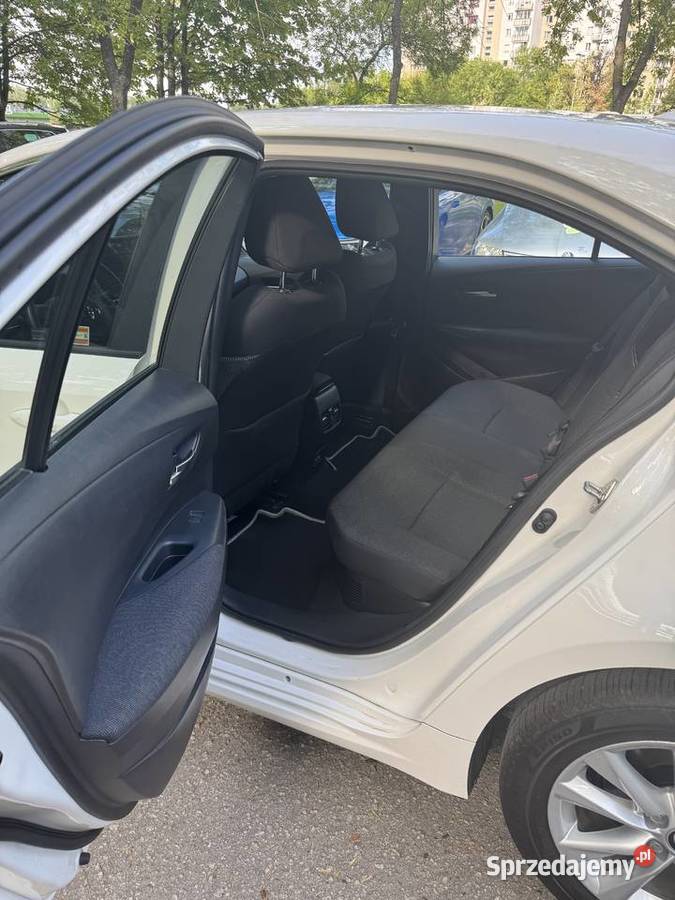 Toyota Corolla 18 Hybrid Comfort tech Sedan / Limuzyna Warszawa