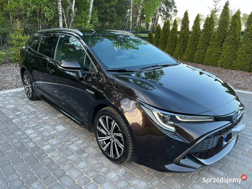 Toyota Corolla 20 Hybrid Kombi 2021 z Polskiego światła LED