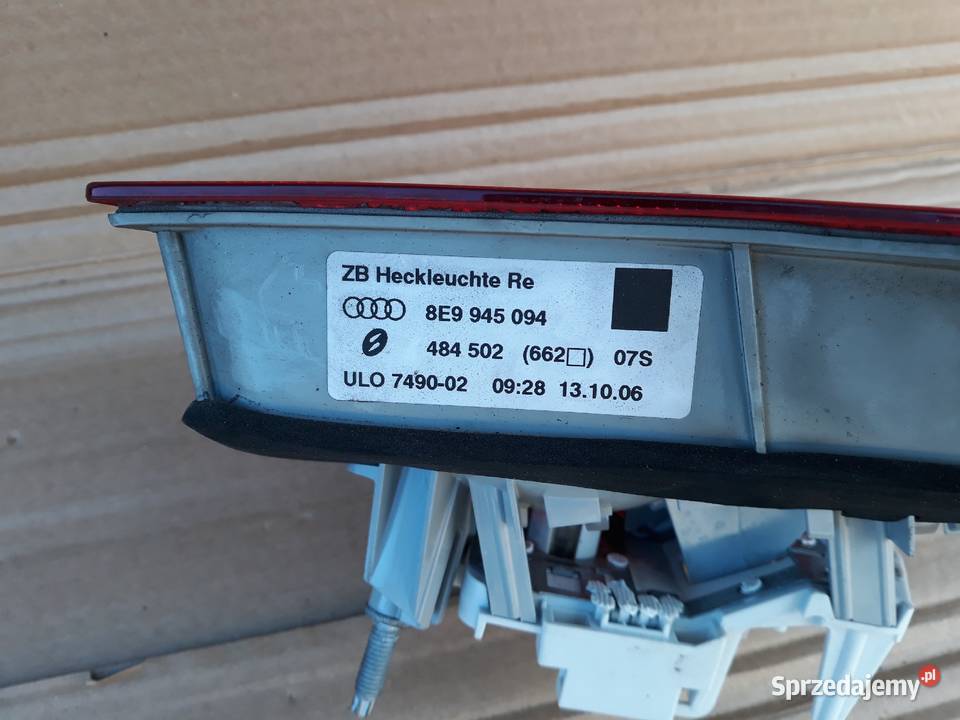 AUDI A4 B7 8E9 KOMBI LAMPA PRAWY TYŁ PRAWA TYLNA