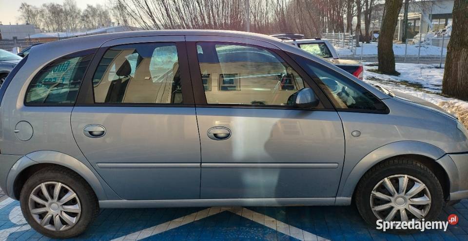 Opel Meriva w automacie