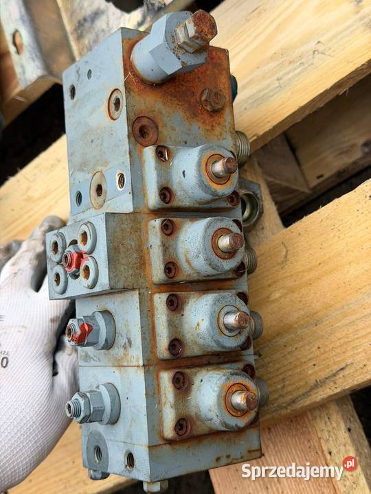 Rozdzielacz hydrauliczny JUNGHEINRICH AV 3579 Antonie