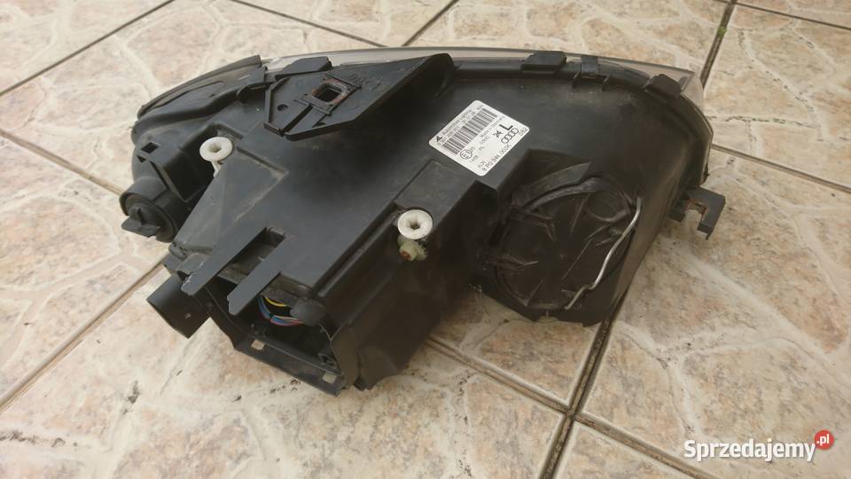Audi a3 8p 20032009 lampa przednia lewa