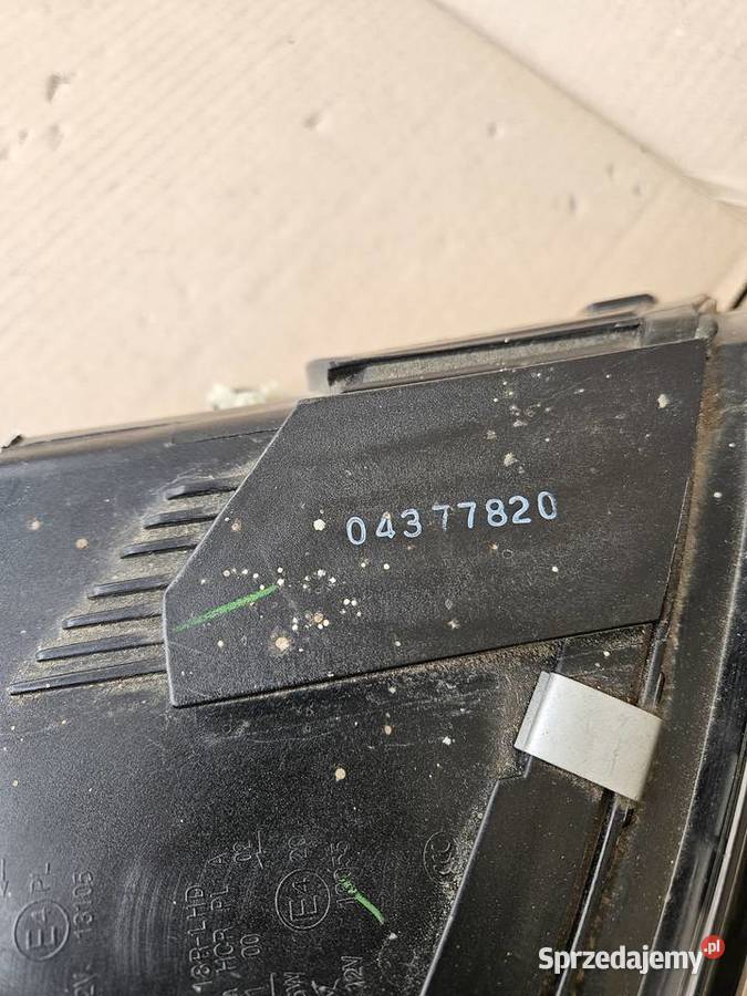 Volvo V50 S40 Prawy reflektor Warlubie sprzedam