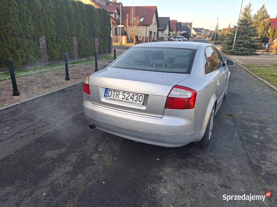 Audi A4 b6 20 benzyna 130 Rok produkcji 2001 Lubin
