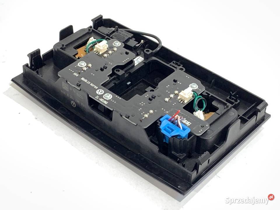 LAMPA SUFITOWA VW ARTEON 5TA947105B Hatchback osobowe