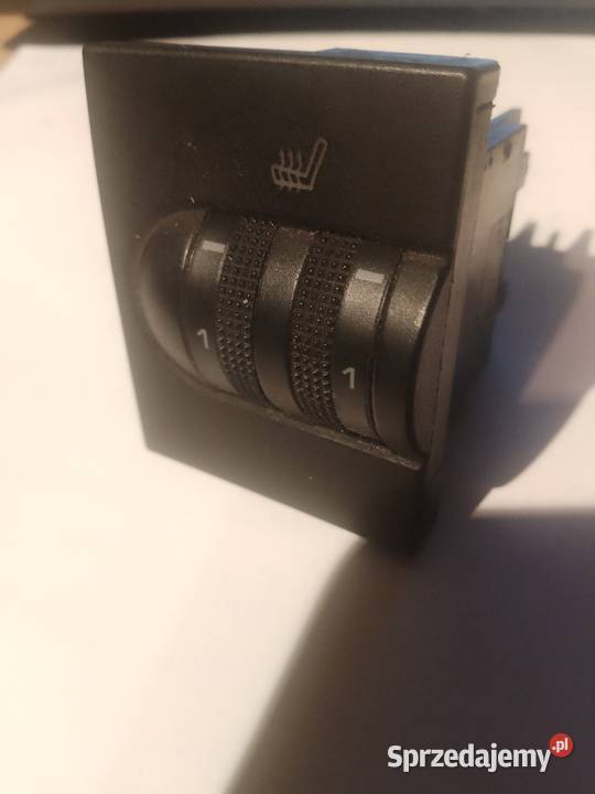 Włącznik grzania śiedzeń Volkswagen Golf 3 osobowe lubelskie Sobieska Wola Pierwsza