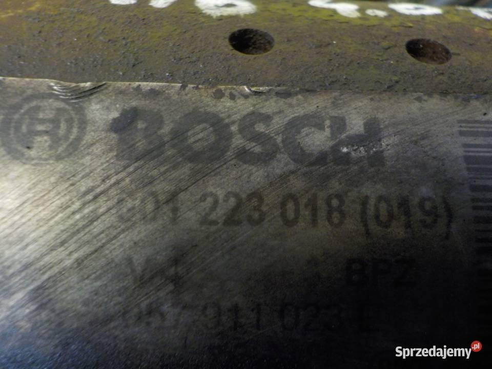 AUDI A8 D3 40 TDI 06r 275 ASE rozrusznik osobowe Suków