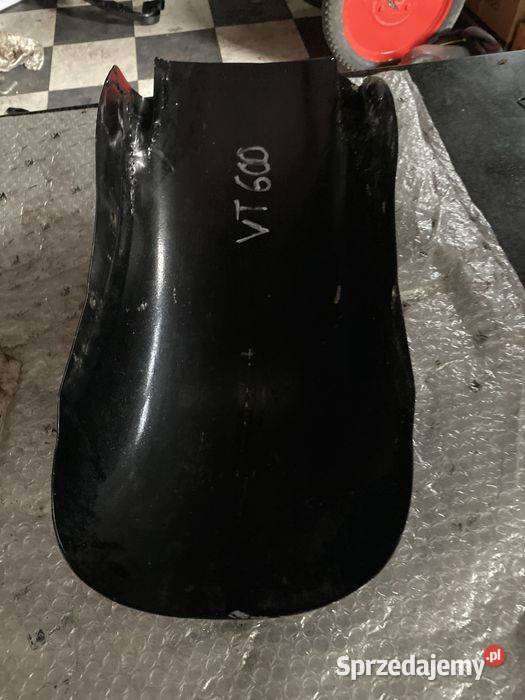 Honda VT600 Błotnik Tył Tylny N854 Pozostałe wielkopolskie Poznań sprzedam