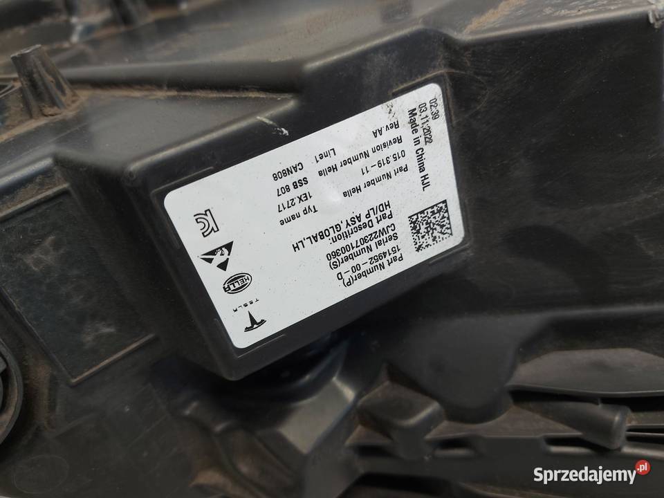 TESLA MODEL Y 2023r Lampa LED przód lewa RHD UK