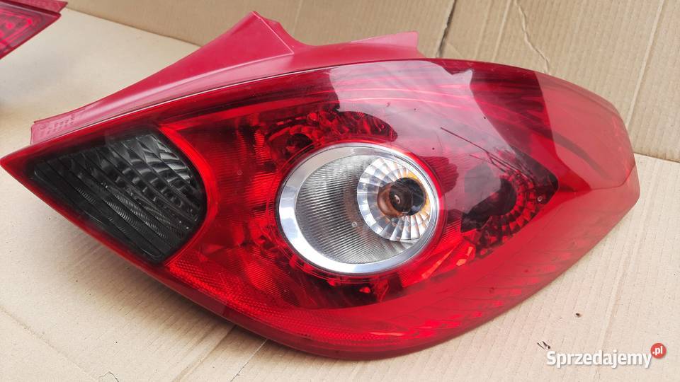 lampa tylna OPEL CORSA D 3 drzwi prawa 13186351 Dębno