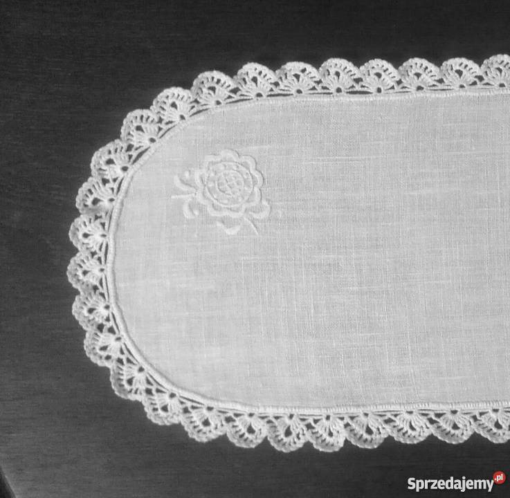 Bieżnikserwetki białe haftowane rękodzieło śląskie Dąbrowa Górnicza