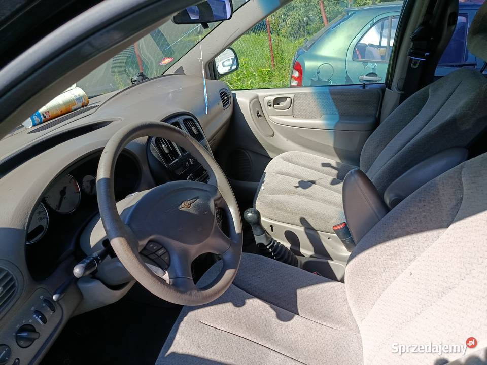 Chrysler Voyager 25 CRD SE 105 kW 2003 r dawca Szklarka Myślniewska