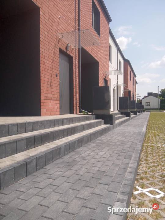 Kostka brukowa i ogrodzenia w ekspresowym tempie Jaktorów-Kolonia