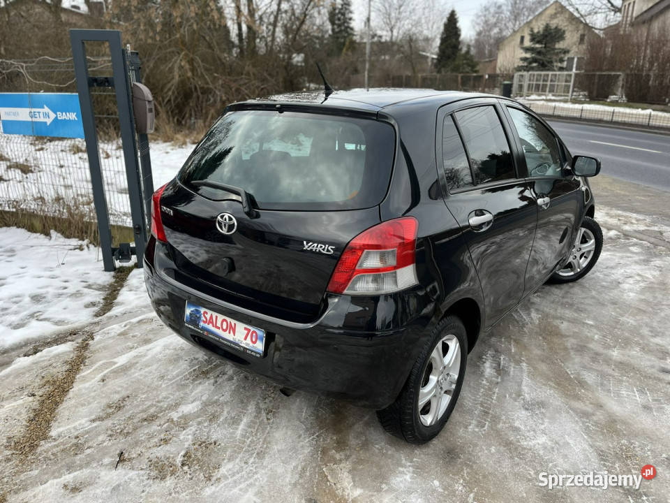 Toyota Yaris 13 1wł 6bieg Klimatronic Bezwyp aluminiowe felgi Częstochowa