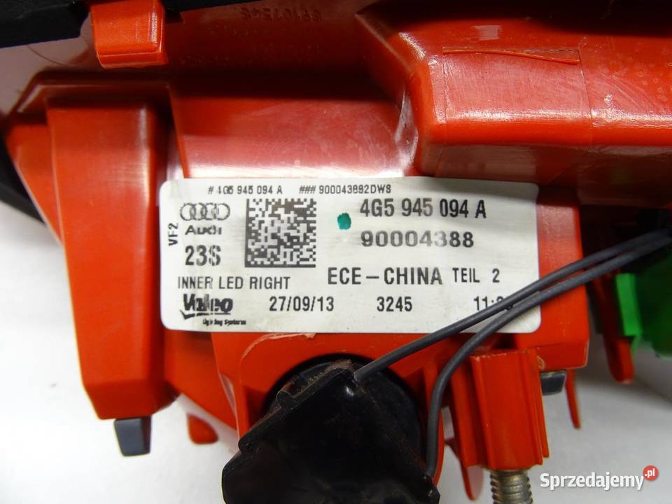 LAMPA PRAWY TYŁ PRAWA W KLAPĘ 4G5945094A AUDI A6 osobowe