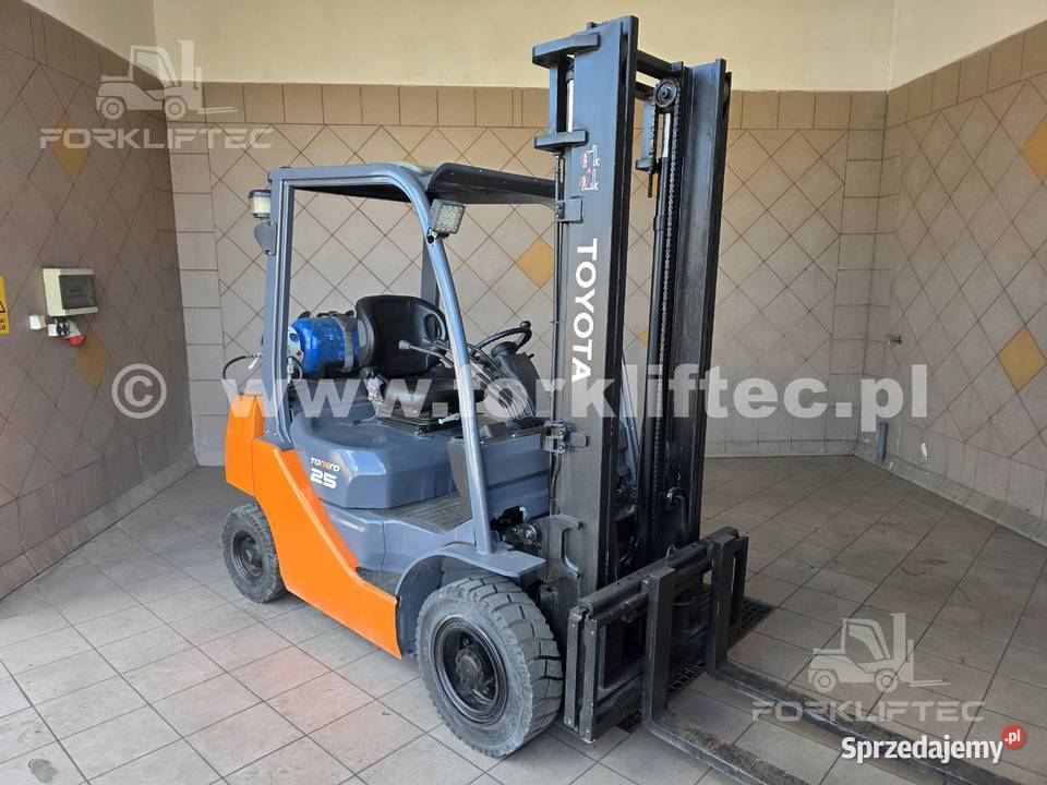 Wózek Widłowy TOYOTA 8FGF25 podnosi 3700 mm Lędziny