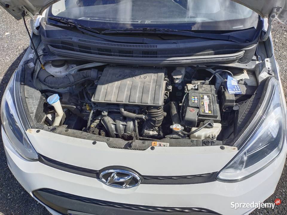 Hyundai I 10 Bezwypadkowy 2015 r Zarejestrowany Gniezno sprzedam